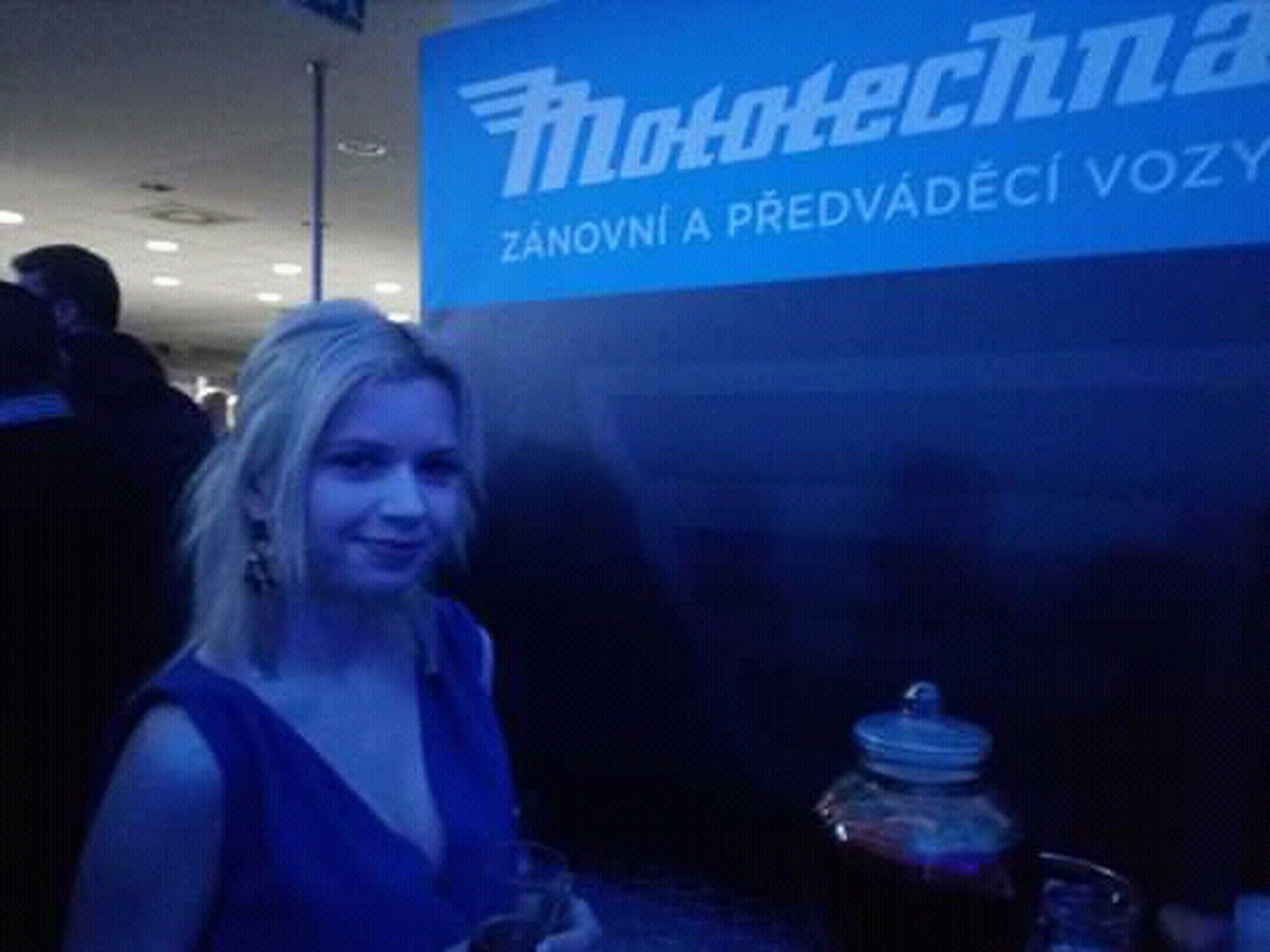 Hostessy na przyjęcie wigilijne dla AAA AUTO